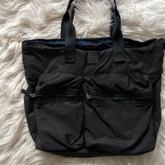 Tommy Hilfiger Black Bag - Picture 4 of 7